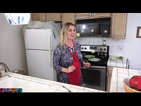 ❤️ Stepmom u munghje in cucina prima di a so data ❤❌ Porno à porn co.extratorrents.top ☑