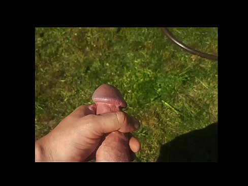 ❤️ Hottie si fa scopare a figa rosa è cums cun un squirt in un giardinu d'estate ❤❌ Porno à porn co.extratorrents.top ☑
