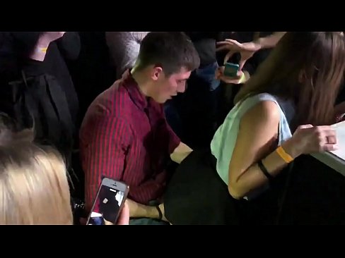 ❤️ Sessu reale in una discoteca russa. Una ragazza russa di 18 anni in l'anu è a vagina scopata in una discoteca ❤❌ Porno à porn co.extratorrents.top ☑